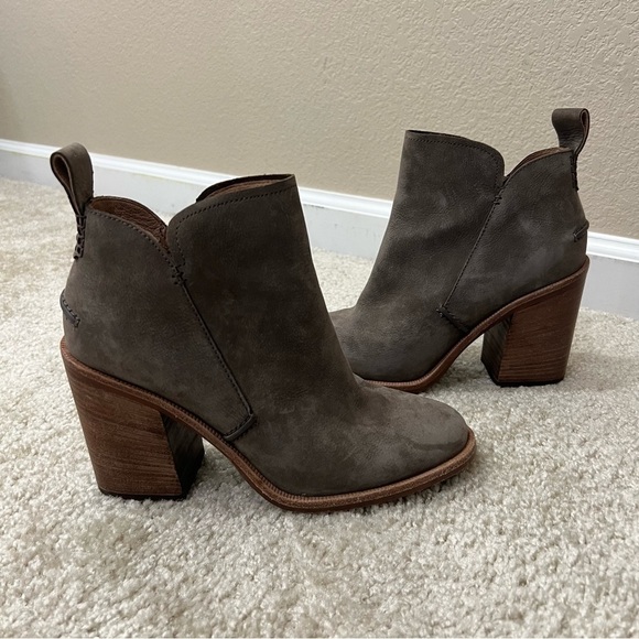 UGG Pixley Stacked Heel Ankle Boots Bootie Mysterious Grey Leather 1095057 Sz 8 - Picture 5 of 16